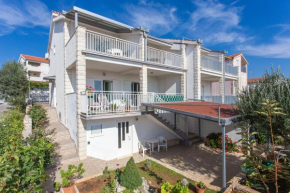 Apartments by the sea Rogoznica - 20142